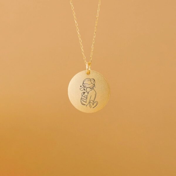 Nyfødt baby med mor