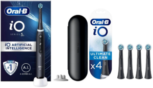Oral-B - iO5s Sort Elektrisk Tandbørste&iO Ultimate Clean Sorte Udskiftningshoveder 4 styk (Bundle)