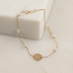 ENGRAVABLE PLATE PEARL SOLID GOLD BRACELET - Armbånd - Sisi Copenhagen
