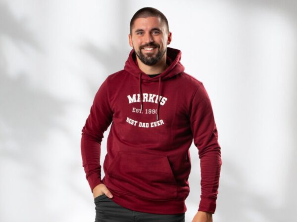 Hoodie med Egen Tekst i Collegestil