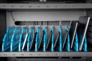 DIGITUS DN-45006 opladningsvogn til 30 bærbare/ tablets op til 15,6" – USB‑C