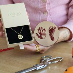 Fod- og håndaftryk halskæde